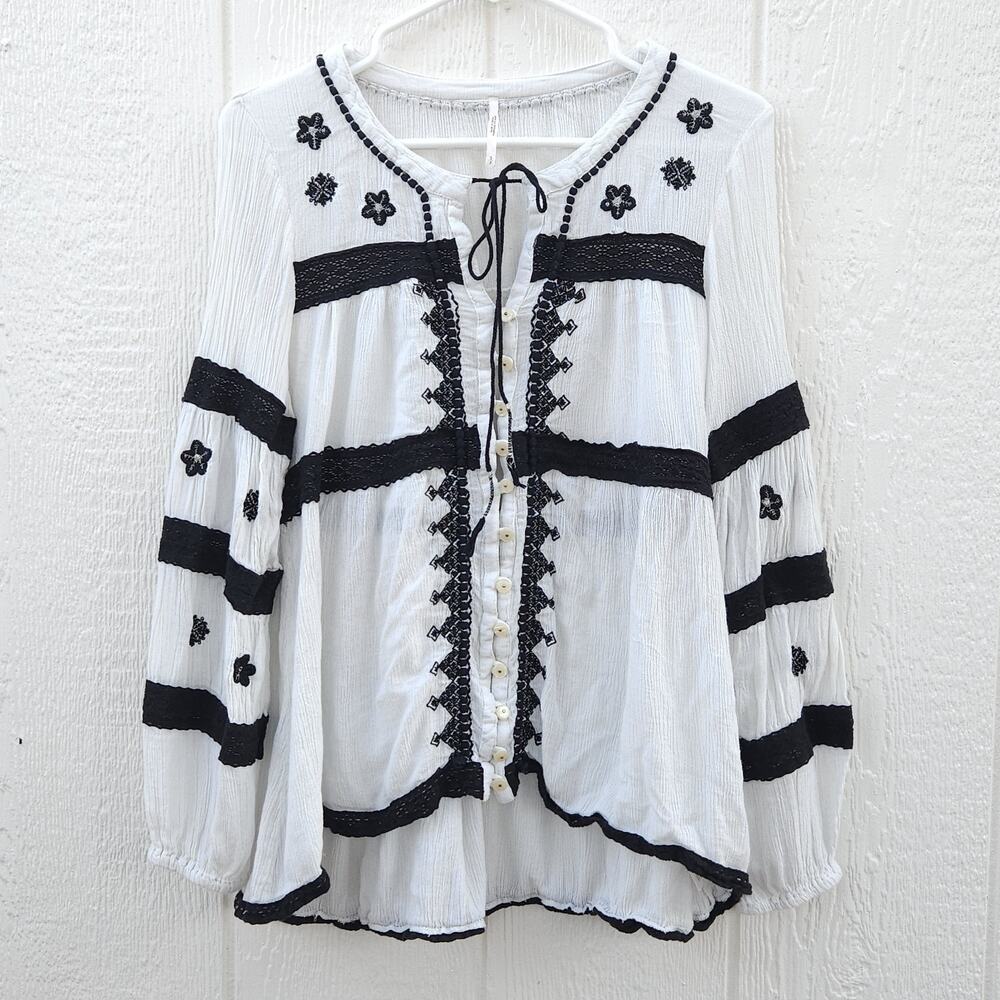 Free People‎ Top S Black White High Low Gauze Embroidered Crochet Peasant Boho
